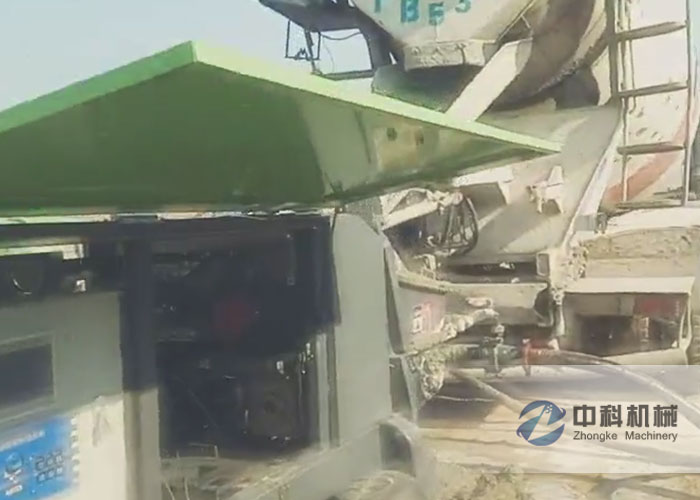 中鐵隧道局液壓濕噴機施工現(xiàn)場-3