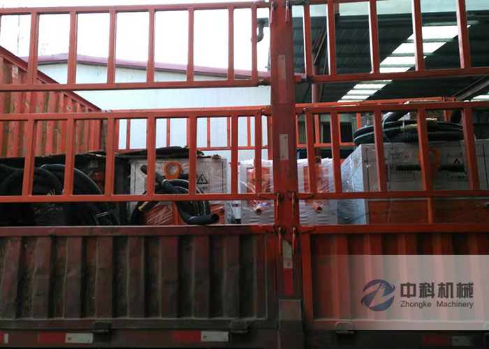 中鐵四局ZKSY90-125雙液注漿機發(fā)貨現(xiàn)場