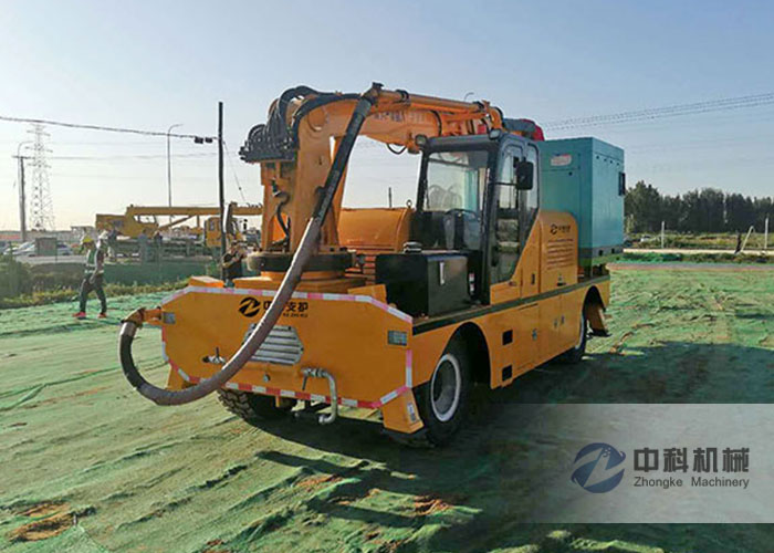 中交一公局混凝土濕噴臺車施工現(xiàn)場-1