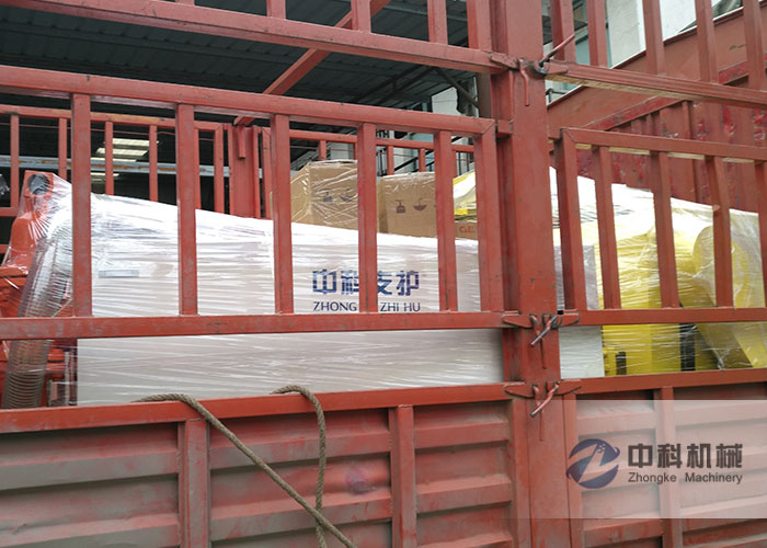 福州拱頂帶模注漿一體機(jī)、雙缸液壓砂漿泵發(fā)貨現(xiàn)場(chǎng)-0