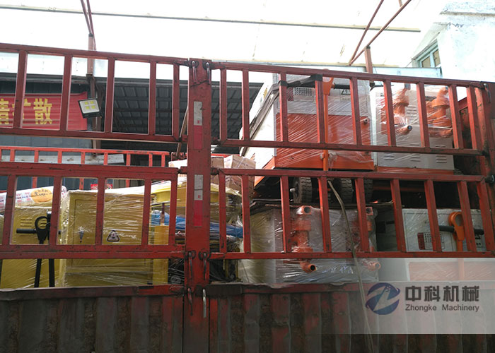 南寧雙液注漿機(jī)、PZ-6混凝土噴漿機(jī)發(fā)貨現(xiàn)場(chǎng)