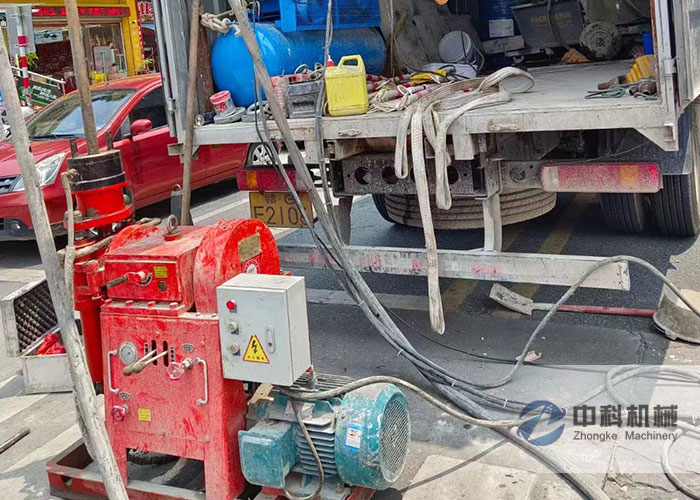 雙液注漿機(jī)、注漿加固鉆機(jī)施工現(xiàn)場(chǎng)-1